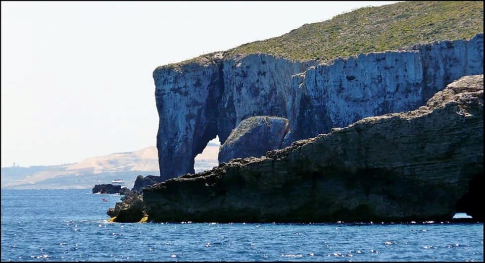 Blue Lagoon: Barbarossa Comino & Blue Lagoon and Free Wine - Experience Highlights