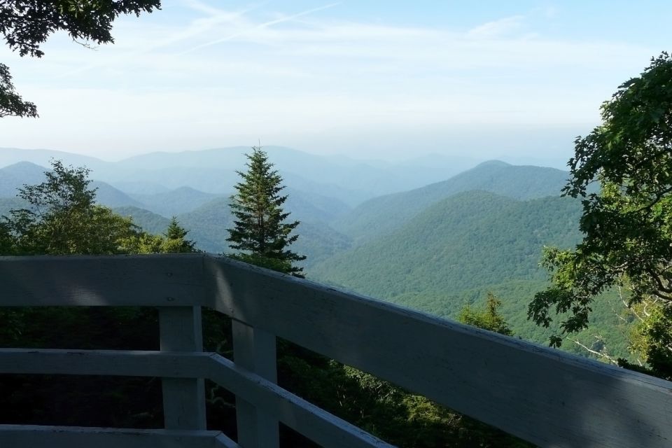 Blue Ridge Parkway: Cherokee to Asheville Driving App Tour - Overlooks