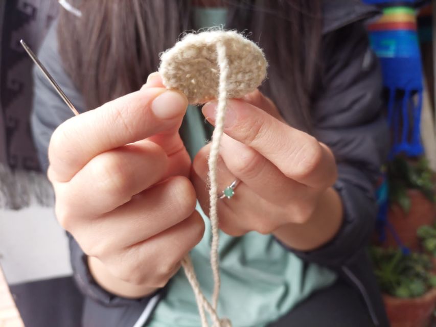 Bogotá: Traditional Colombian Bag Craft Workshop With Drink - Cultural Significance