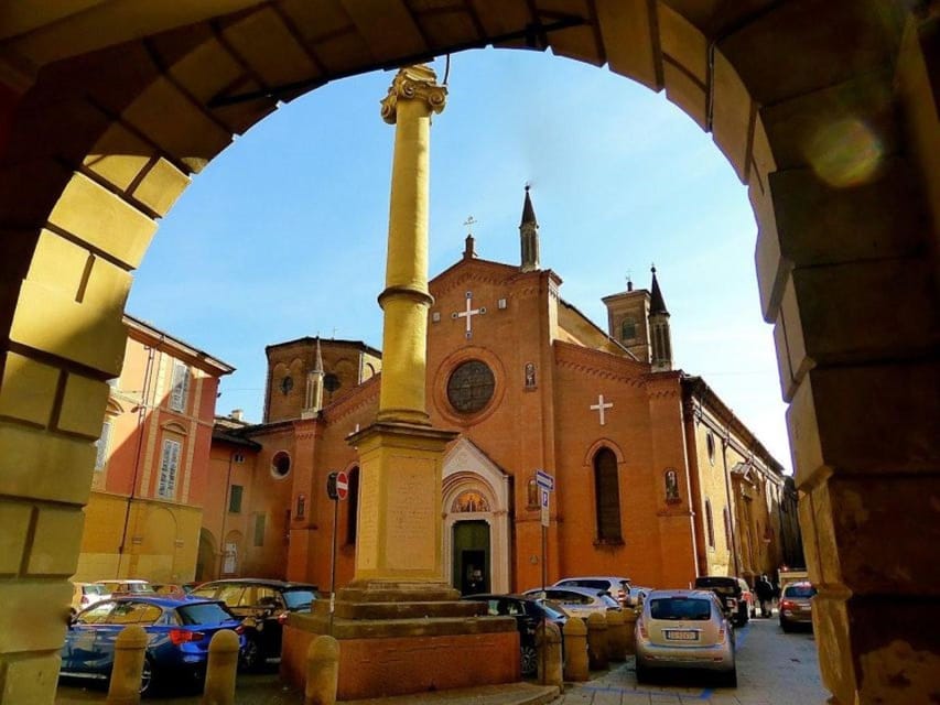 BOLOGNA WATERS and BOLOGNA Dotta: Guided Tour With Breakfast - Guided Tour Details