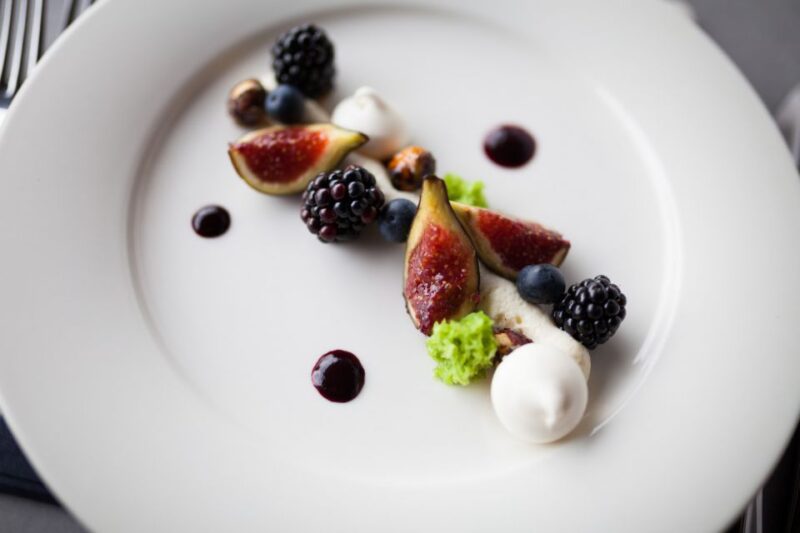 Bordeaux: 2-Hour River Dinner Cruise - Menu and Beverages