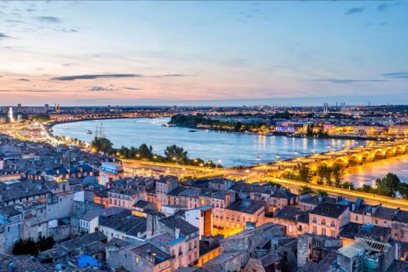 Bordeaux: Bachelor Party Outdoor Smartphone Game - Activities and Challenges