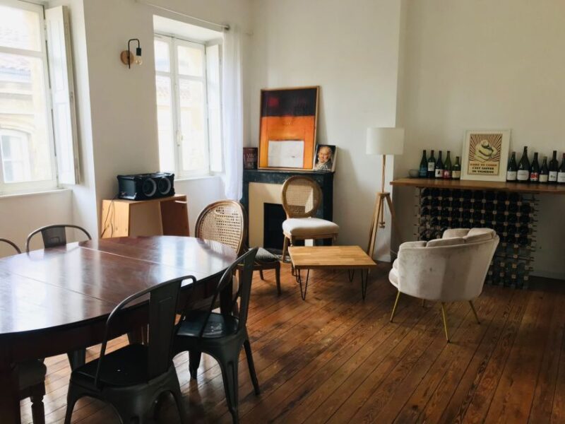 Bordeaux: Vintage Wine Tasting With Charcuterie Board - Biodynamic Wine Characteristics