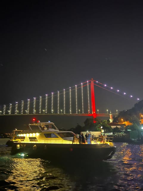 Bosphorus Yacht Tour Private - Service and Amenities