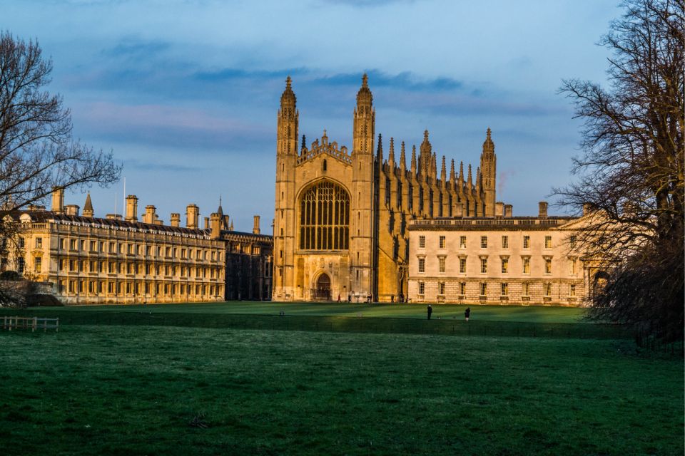 Cambridge: Discovery Walk & Reading Walking Tour - Tour Route and Attractions