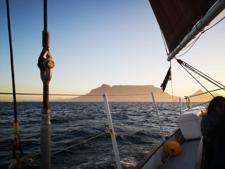 Cape Town: 1 Hour Table Bay Sailing Tour - Departure Point and Route