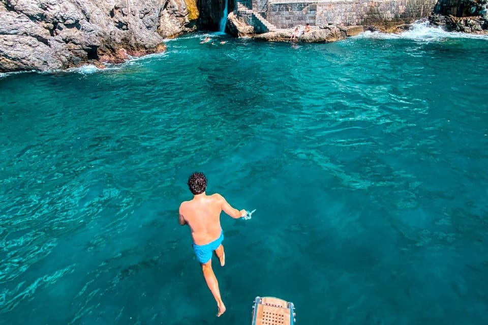 Capri Boat Tour and Positano From Amalfi E Salerno - Unique Experiences