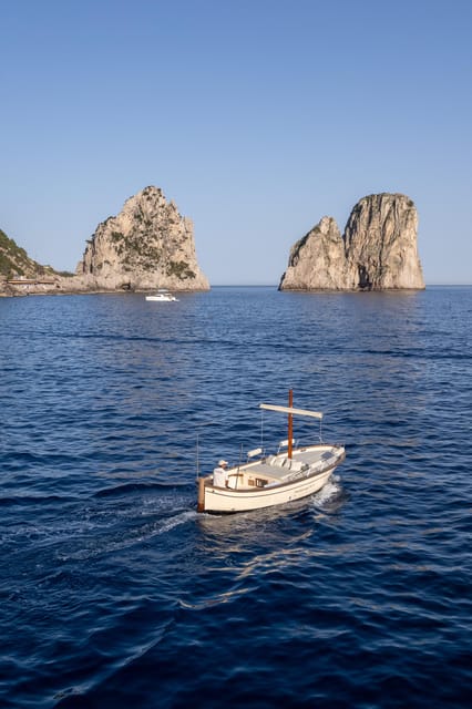 Capri : Private Tour of the Island - Meet the Crew