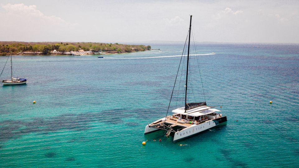 Cartagena: Rosario Islands Catamaran With Lunch and Snorkel - Exploring the Rosario Islands