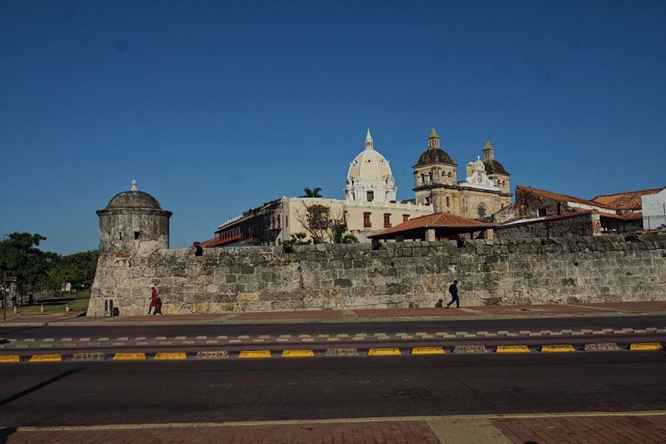 Cartagena: Walled City and Getsemani Shared Walking Tour - Full Tour Description