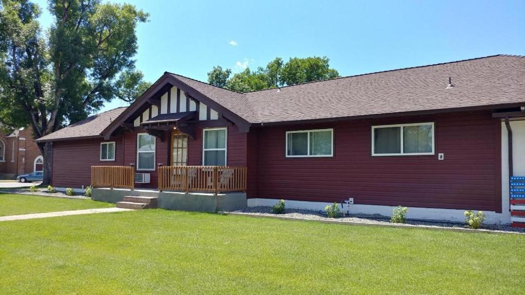 Cattlemen Motel - Property Location and Overview