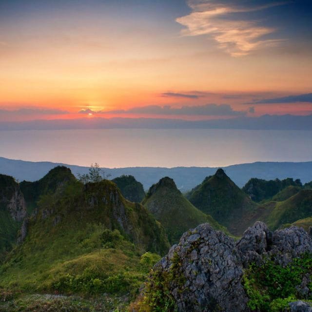 Cebu: Osmeña Peak and Kawasan Canyoneering Day Tour - Highlights and Activities