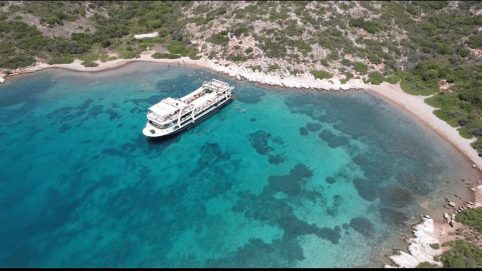 Cesme: Islands and Bays Boat Trip With BBQ Lunch - Boat Features and Amenities