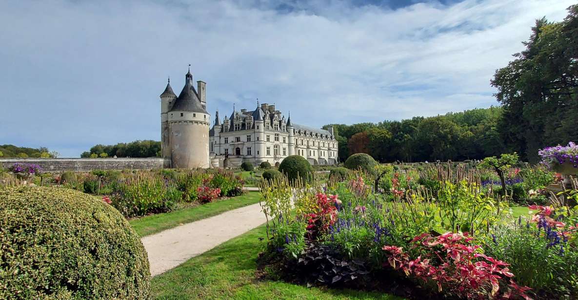 Chambord and Chenonceau Day Trip With Licensed Guide - Guided Tours of the Châteaux