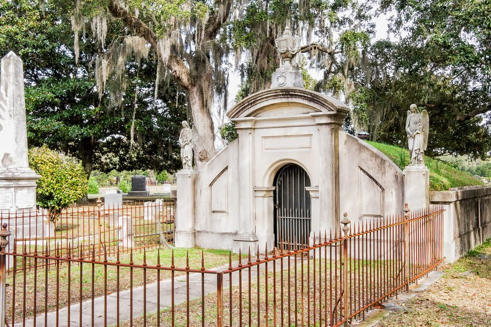 Charleston: Magnolia Cemetery Nighttime Tour - Historical Context