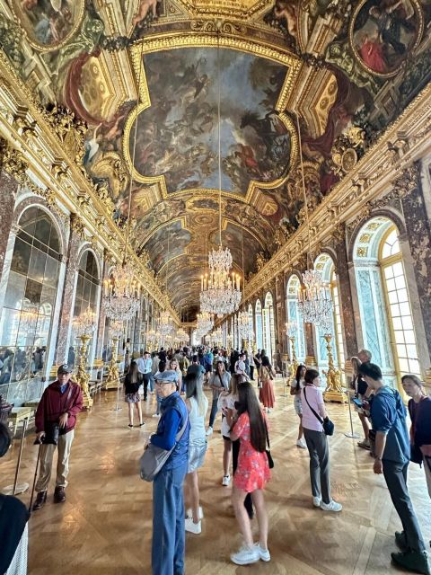 Chateau of Fontainebleau & Chateau of Versailles - Highlights of the Tour