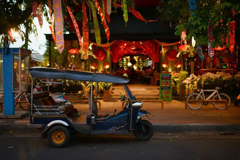 Chiang Mai: Chiang Mai Evening Foodie Tour - Itinerary and Activities