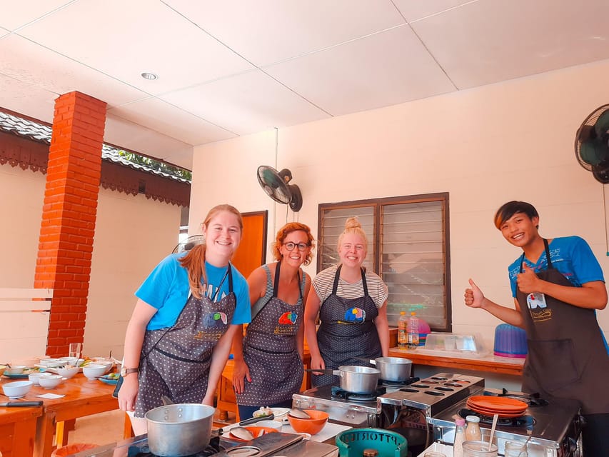 Chiang Mai: Tradition Thai Cooking Class With Market Tour - Itinerary and Details