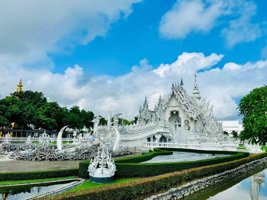 Chiangrai : Half Day Tour 3 Famous Temples / (Private Tour) - White Temple (Wat Rong Khun)