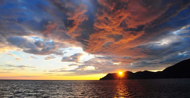 Cinque Terre: Sunset Cruise With Aperitif on Board - Inclusions and Amenities