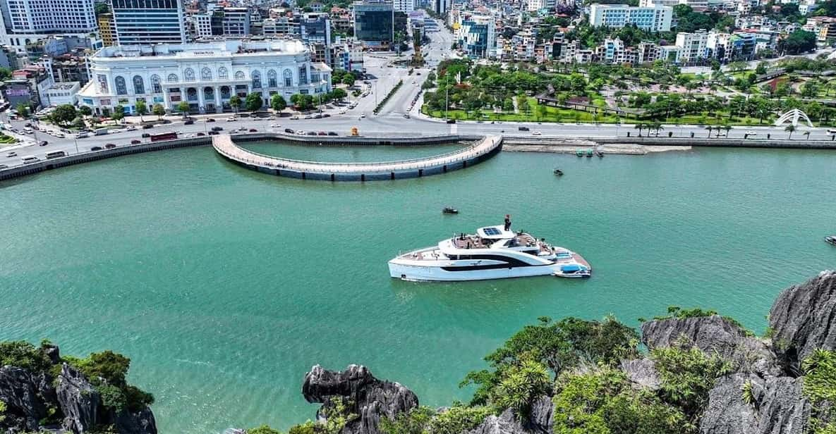 City Voyage of Ha Long Bay With Luxury Yacht Experience - Luxury Yacht Experience