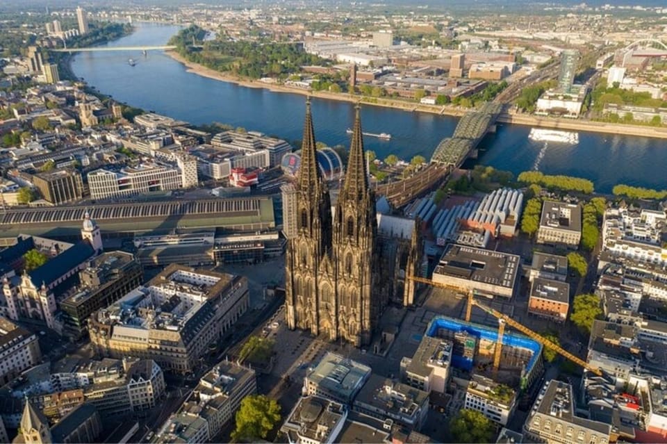 Cologne: Must-See Attractions Walking Tour - Tour Experience