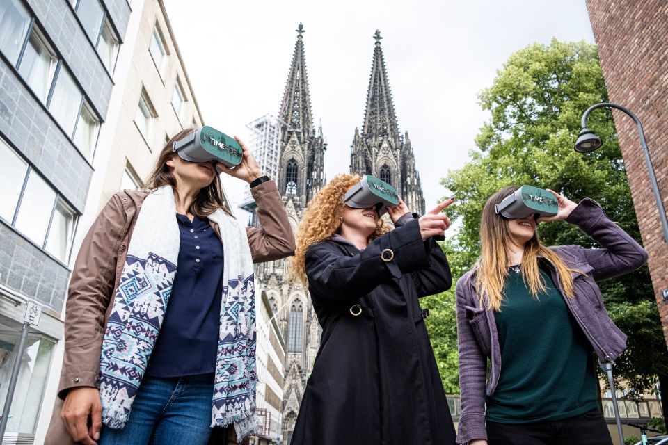 Cologne: Old Town Virtual Reality Walking Tour - Itinerary Details