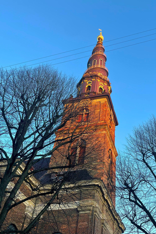 Copenhagen: Christiania & Christianshavn Guided Walking Tour - Local Guide Experience