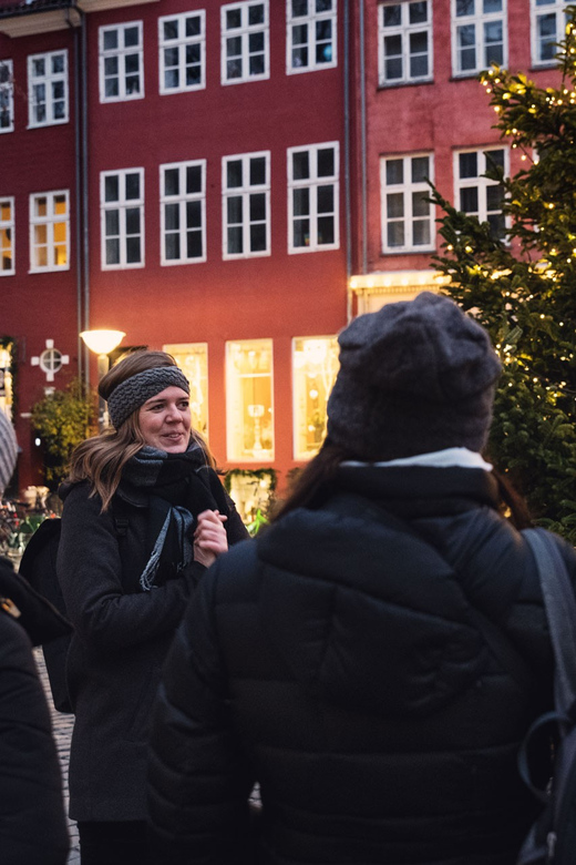 Copenhagen: Christmas Walking Tour With Treats and Drinks - Local Holiday Treats and Drinks