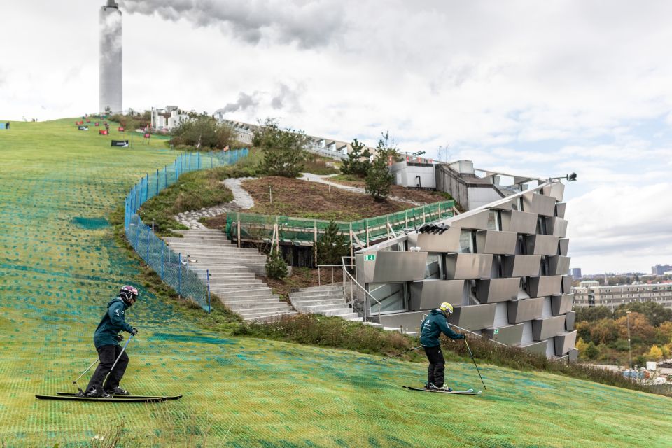 Copenhagen: CopenHill Ski Pass Including Rental Gear - Unique Skiing Experience