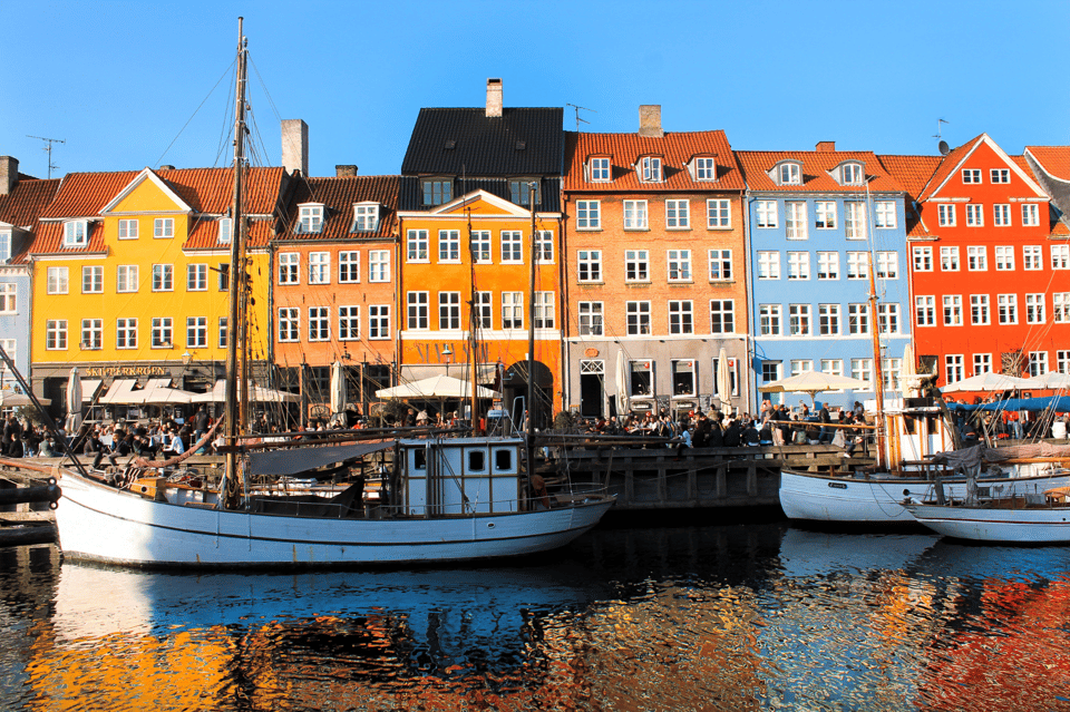 Copenhagen: Highlights App Guided Tour With Puzzles - Tour Features and Benefits