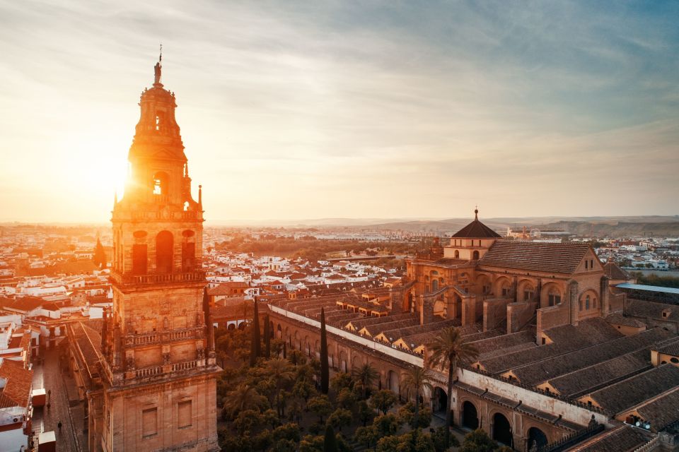 Córdoba: Mosque-Cathedral, Synagogue, and Alcázar Guided Tour - Included Features