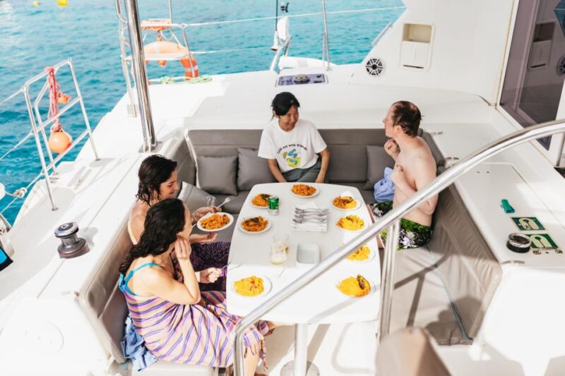 Corralejo: Lobos Island Catamaran Tour With Drinks & Snorkel - Included Amenities