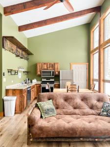 Cranberry Inn - Facilities and Amenities