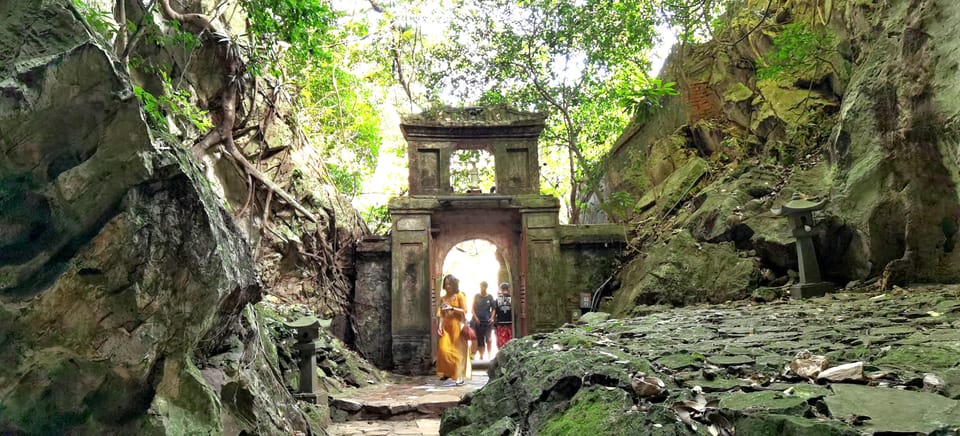 Da Nang/Hoi An: Sunrise Marble Mountains Small Group Tour - Experience Highlights