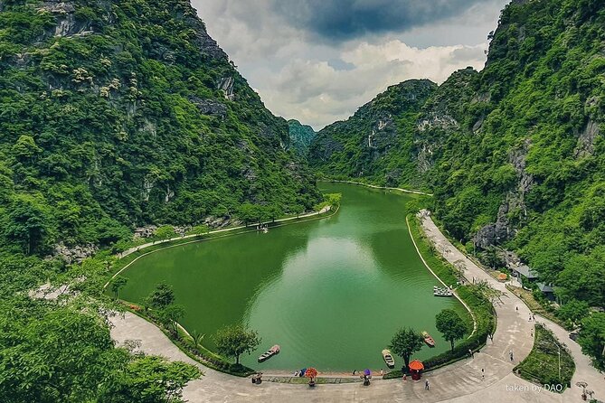 Day Trip From Hanoi to Ninh Binh Hoa Lu, Trang An, and Mua Cave - Historical Significance of Hoa Lu