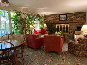 Deerhill Inn - Guest Reviews and Experiences