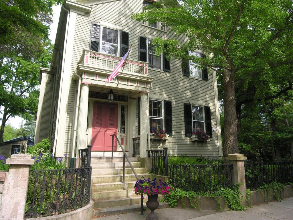 Delano Homestead Bed and Breakfast Review