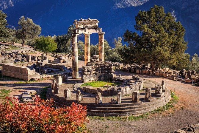 Delphi Full Day Private Trip From Athens With Lunch Overlooking the Sea - Key Sites to Explore