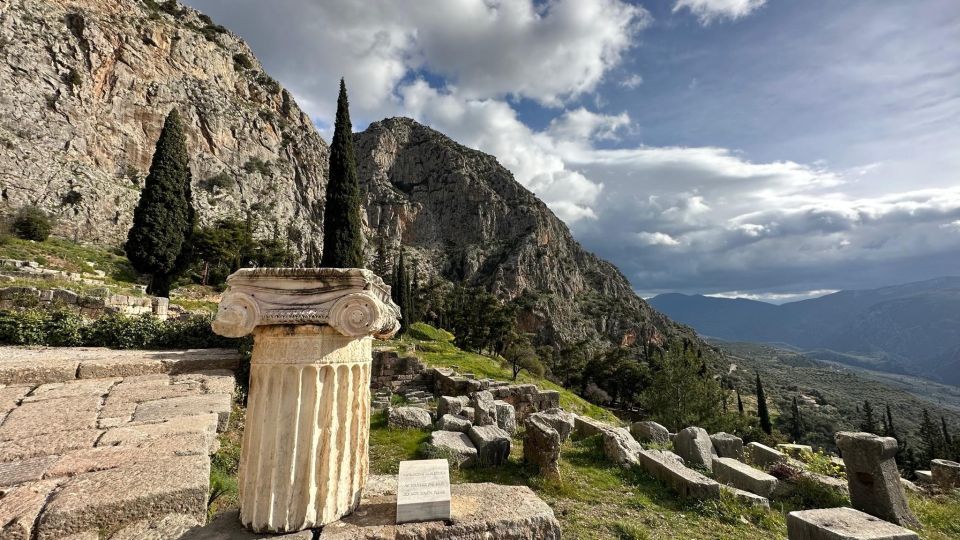 Delphi Navel Of Earth Hosios Loukas Full Day Private Tour - Transportation Details