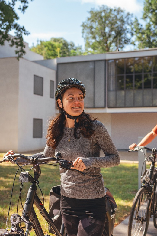 Dessau: Bauhaus Buildings Cycling Tour - Experience Details