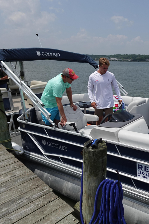 Dewey Beach: Pontoon Boat Rental - Reservation Process