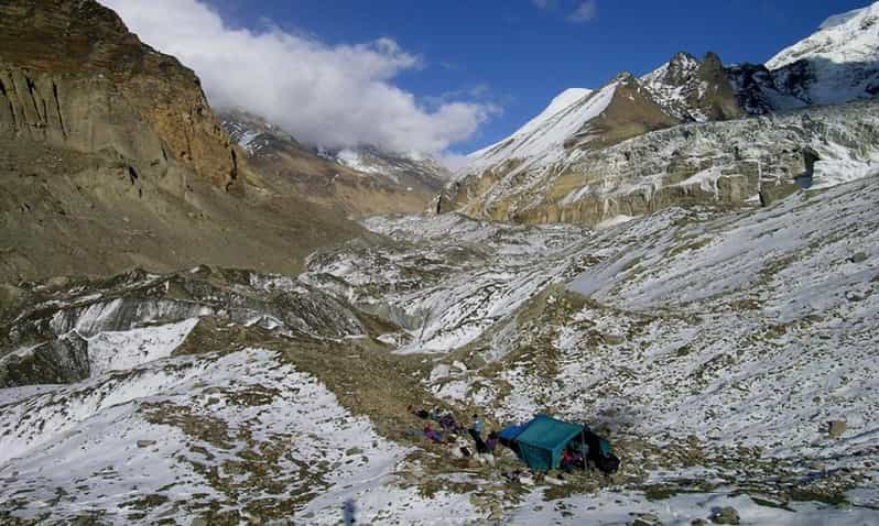 Dhaulagiri Circuit Trek: Exploring Local Cuisine and Flavors - Traditional Cooking Methods