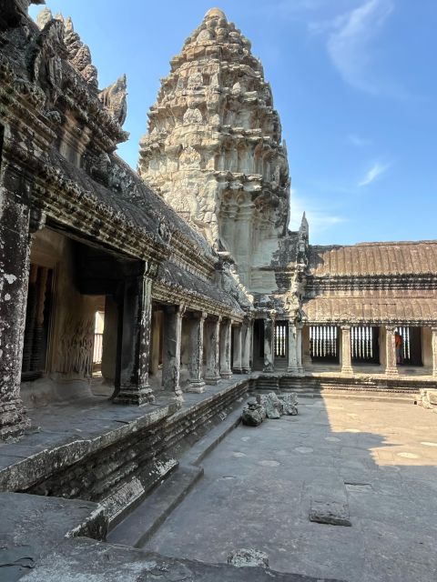 Discover Angkor Wat Sunrise Bike Tour - Itinerary Highlights