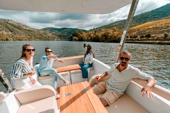 Douro Valley: 1h Solar Boat Experience - Two Wine Tasting - Customer Feedback