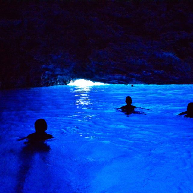 Dubrovnik: Blue & Green Caves Private Boat Tour With Drinks - Swimming and Snorkeling