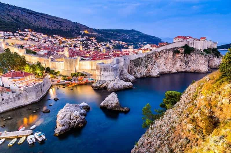 Dubrovnik : Must-See Private Walking Tour With A Guide - Guides Expertise