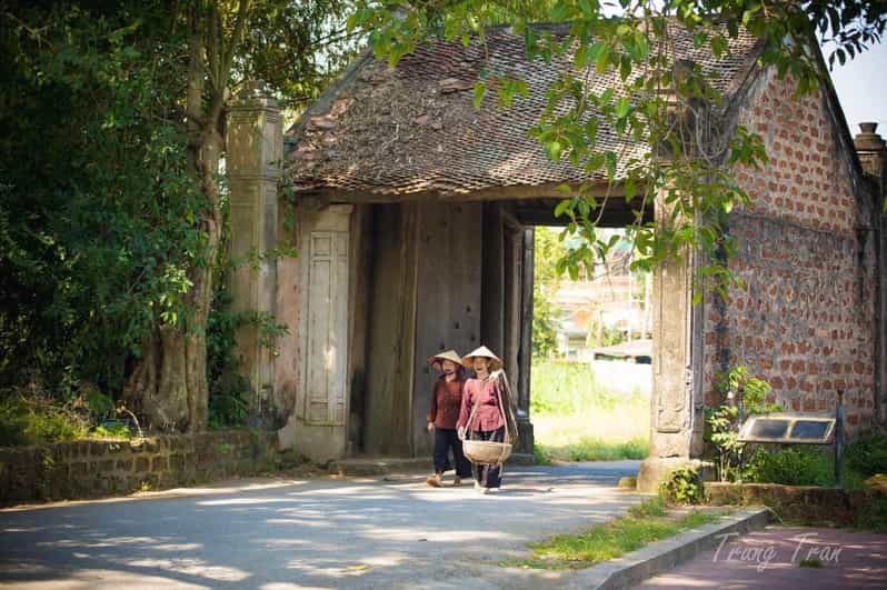 Duong Lam Ancient Village Private Day Tour - Itinerary Highlights