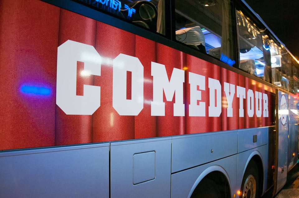 Düsseldorf: 1.5-Hour Comedy Bus Tour - Tour Schedule and Availability