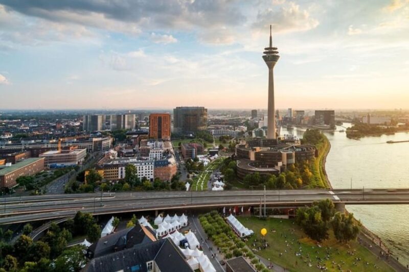Dusseldorf : Highlights Walking Tour With a Guide - Experience Details